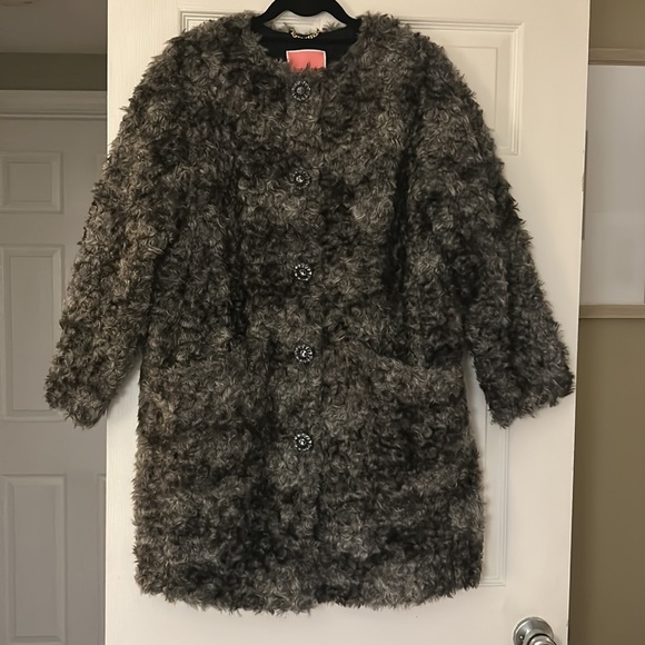 Kate Spade Gray Curly Faux Fur Sugarcoat Topper Coat VGUC Size Small - Picture 2 of 7